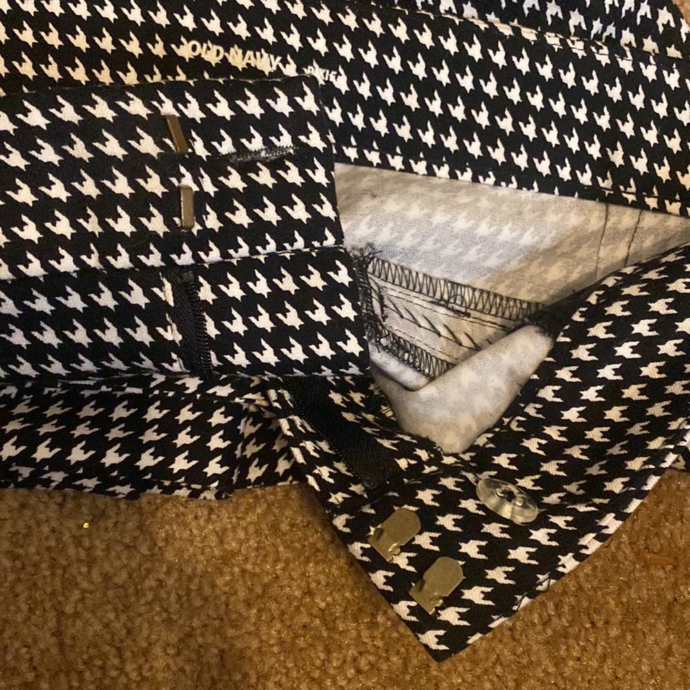 Old Navy Pixie Pants - image 4